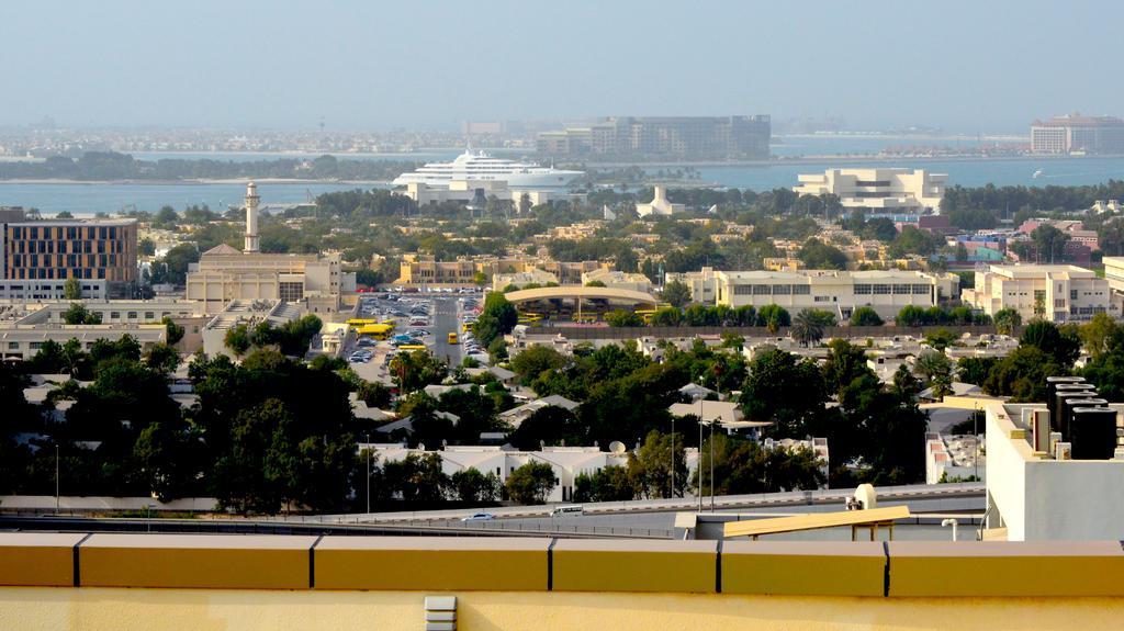 Home To Home Apartments Dubai Esterno foto
